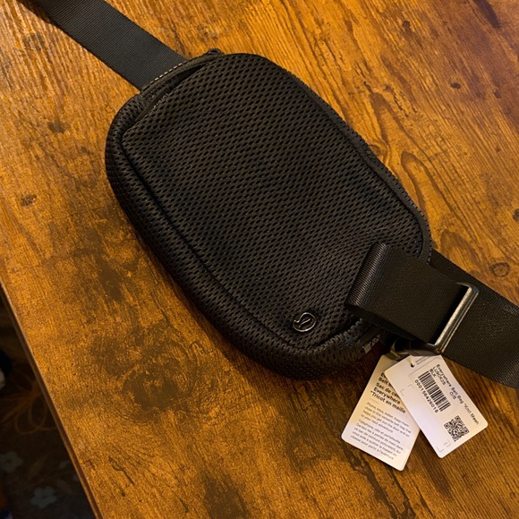 lululemon athletica Other - Lululemon Everywhere Black Knit Mesh Belt Bag NWT